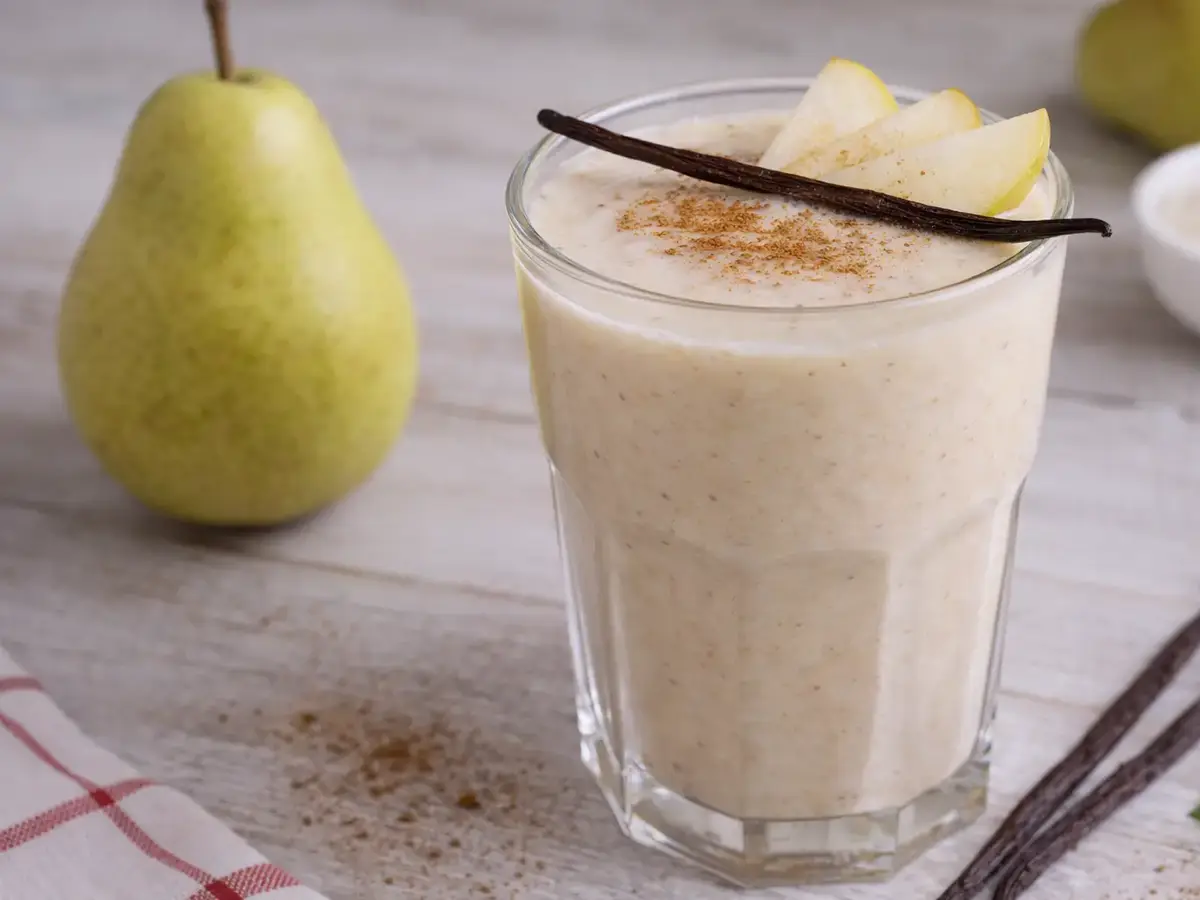 Pear Smoothie with Vanilla